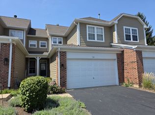 54 Woodview Dr #54, Glen Ellyn, IL 60137