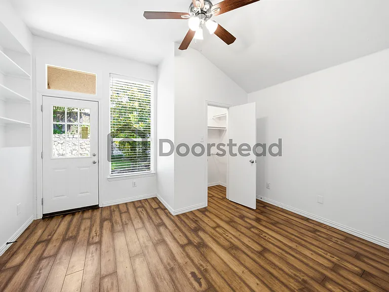 4909 Mountain Ridge Ln — Photo 24