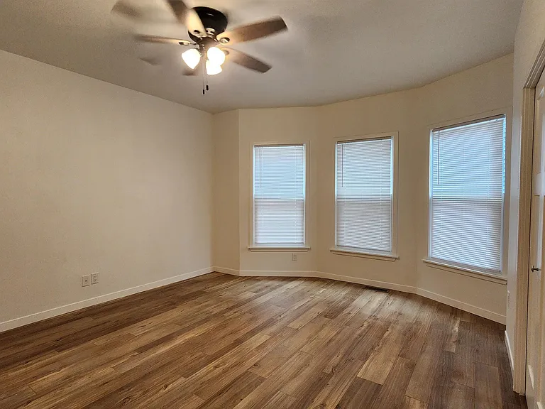 908 E Gorham St #1 — Photo 15