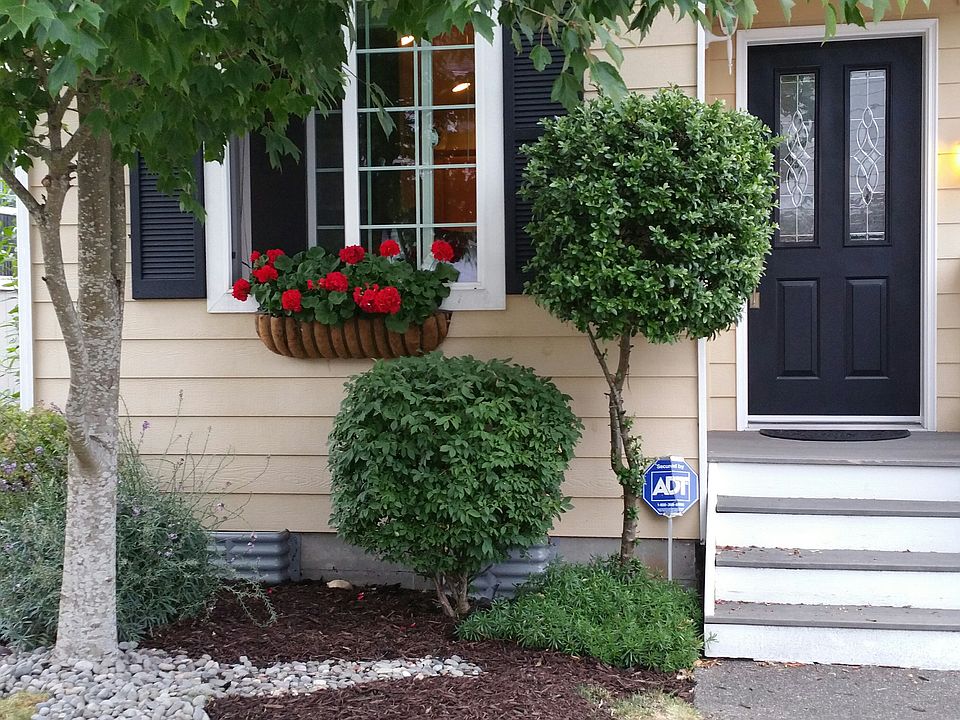 1st image of 11027 Meridian Dr SE