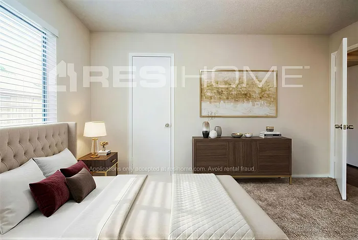 6330 Dellfern Dr — Photo 11