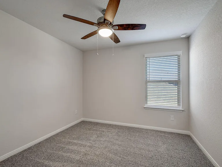1215 Meyers Mdw — Photo 25