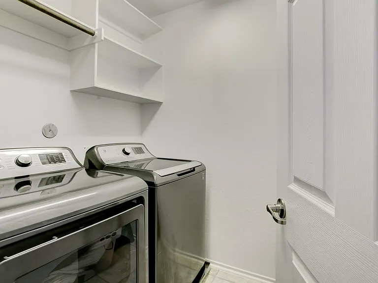 6423 Calgary Woods Ln — Photo 20