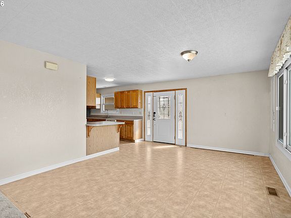 3rd image of 30335 Joy Ln