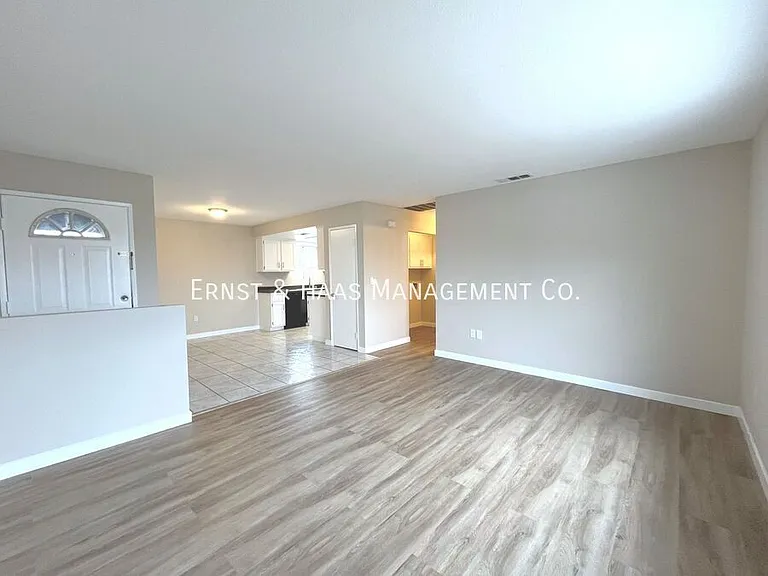 9515 Harvard St #C — Photo 5
