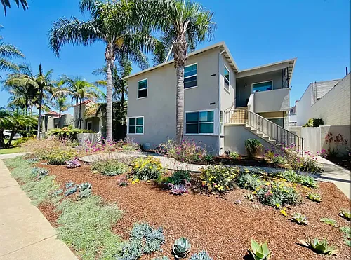230 Mira Mar Ave #B Photo 1