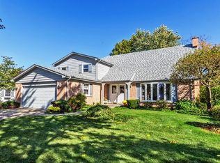 505 Greenbriar Rd, Glen Ellyn, IL 60137