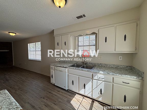 5th image of 5622 Pathway Cir