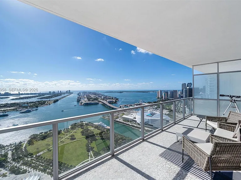 1100 Biscayne Blvd #5203 — Photo 20