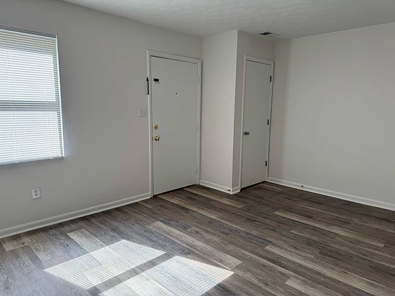 3rd image of 613 2nd St APT 12