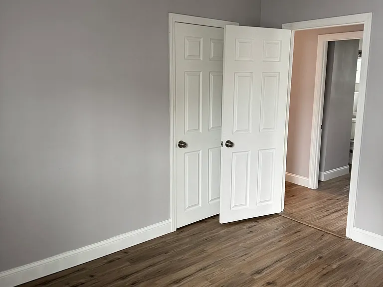 154 Mott St #2 — Photo 7