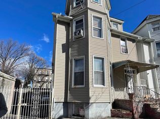 414 46th St, Union City, NJ 07087