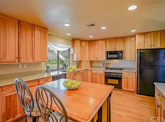 5th image of 2905 Teal Dr