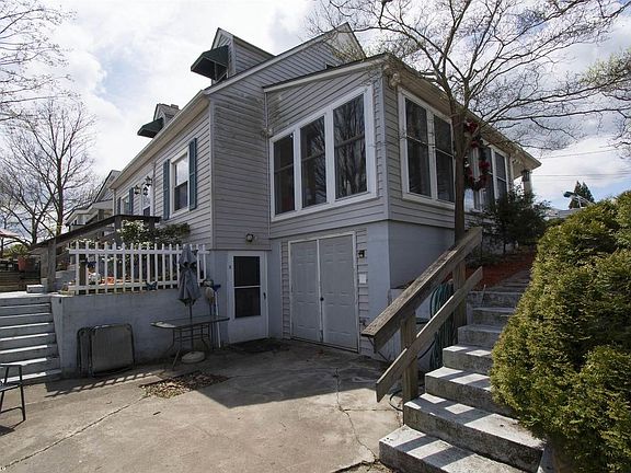 4th image of 600 Hillcrest Dr