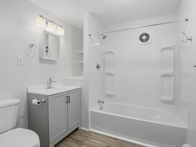 10 Oswald St #1 — Photo 2