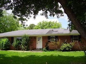 2nd image of 209 Lakeview St