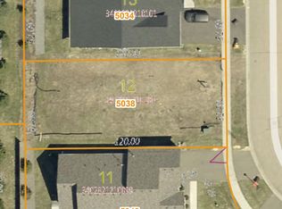 5038 Dale Ridge Rd, Woodbury, MN 55129