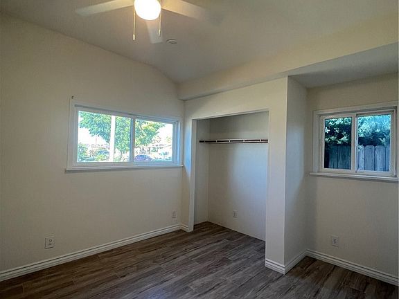 5th image of 2228 Ridgeview Ter