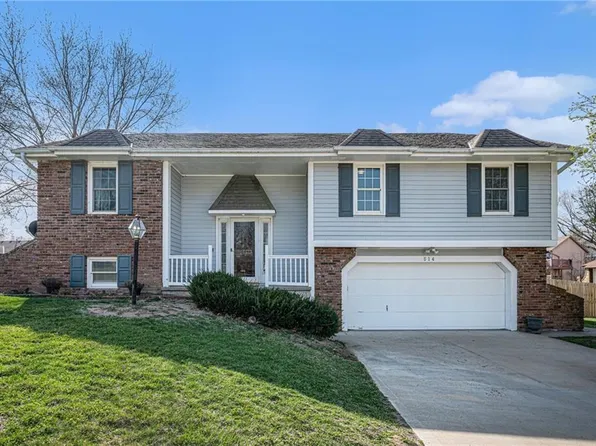 514 Meadowcrest Ct, Saint Joseph, MO 64506