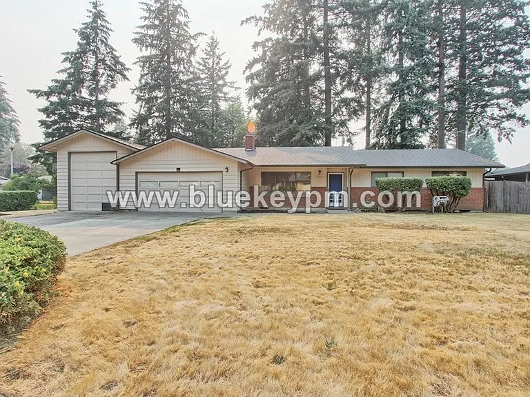 1102 NE 125th Ave — Photo 1