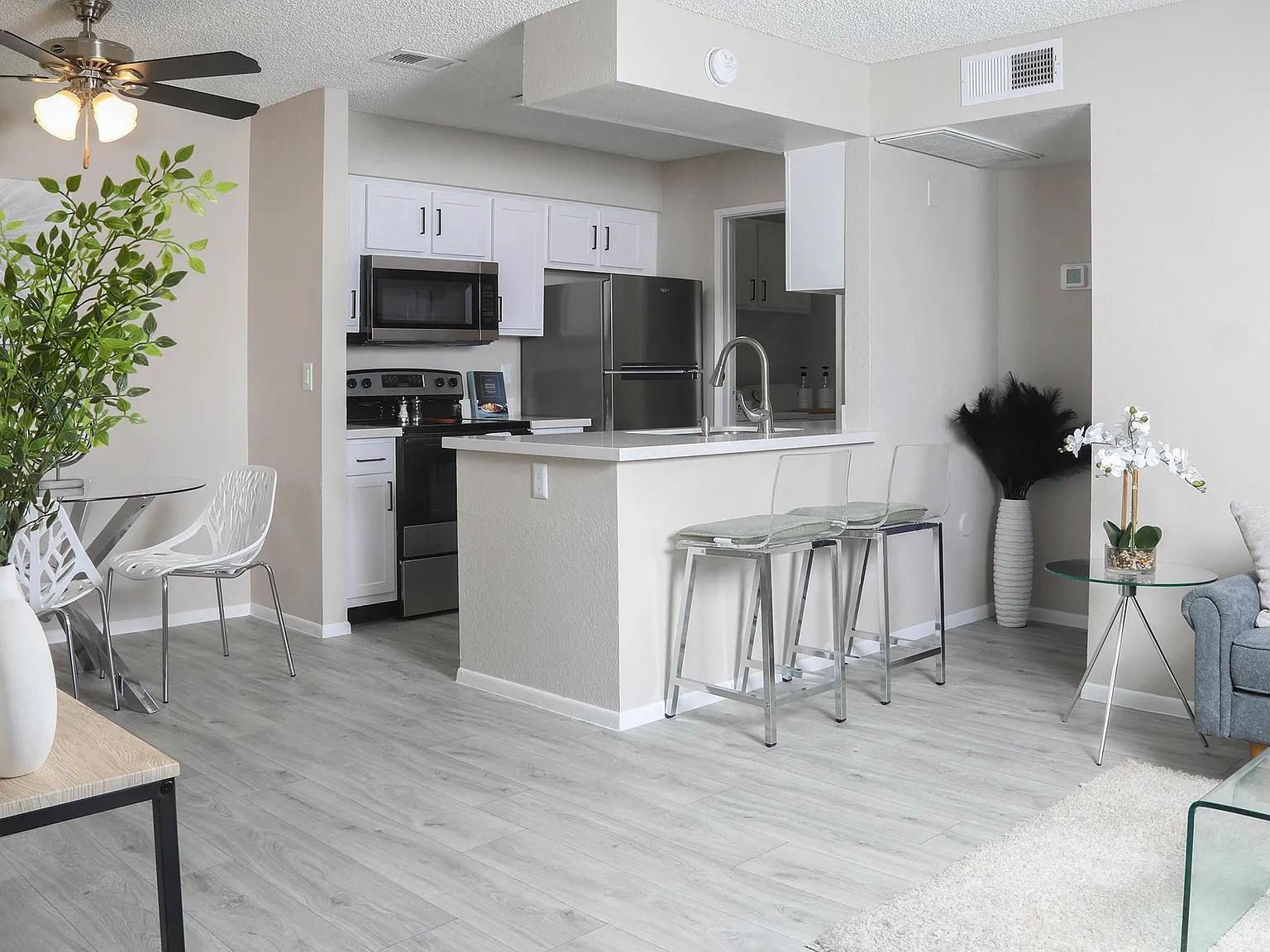 Gentrys Walk Apartments — Photo 4