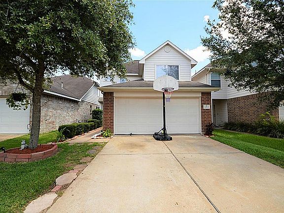 2nd image of 12915 Garlenda Ln