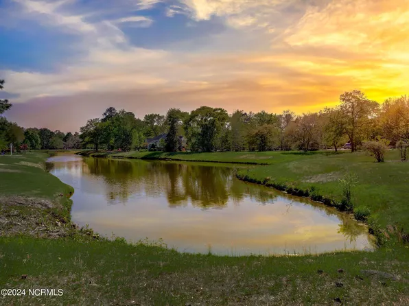 178 Maple Creek Drive, Wallace, NC 28466