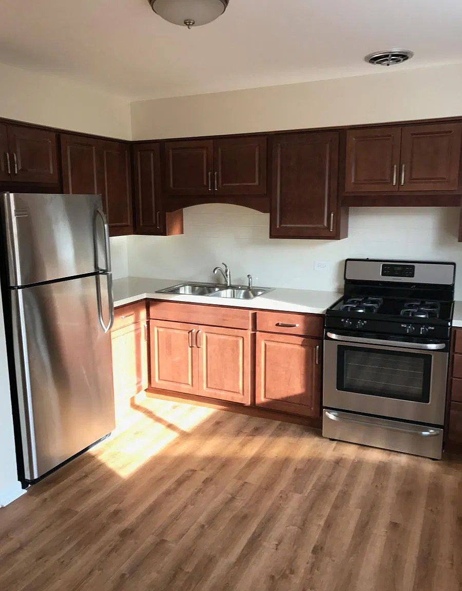 2 bed, 700 sqft, $1,550 — Photo 1