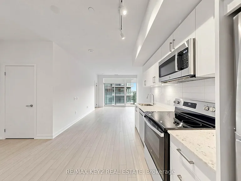 4010 Eglinton Ave W #710 — Photo 8