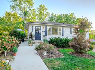256 Queensway Dr, Frankfort, KY 40601