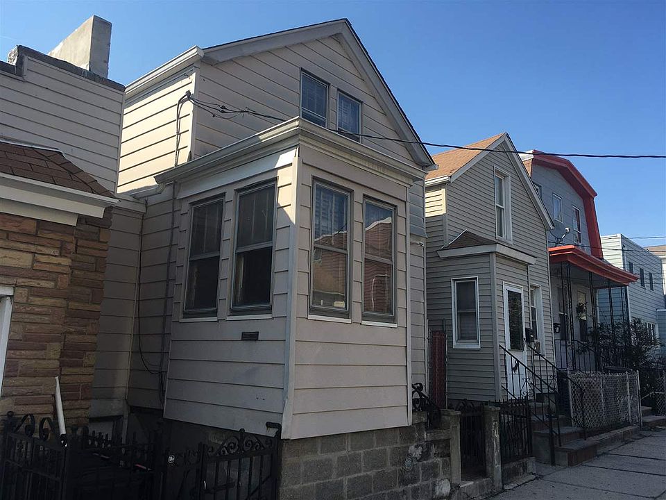 1st image of 71 Terrace Ave
