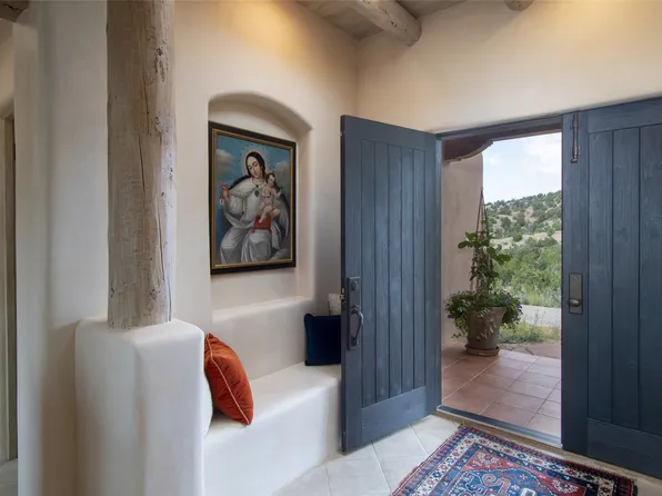 22 Sendero Del Oso, Santa Fe, NM 87506