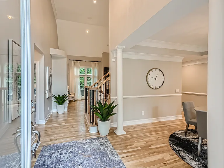 3362 Mathieson Dr NE — Photo 3