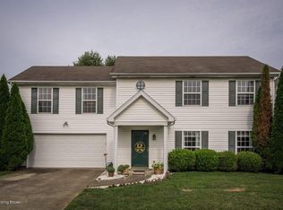 6604 Timberbend Dr, Louisville, KY 40229