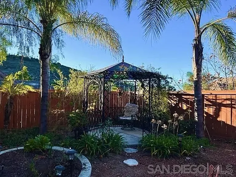 1752 Brighton Hill Ct — Photo 4