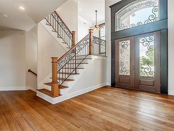 3rd image of 2612 Crooked Creek Pl