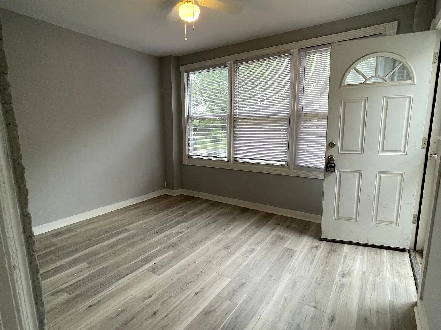 4449 Morris St — Photo 4