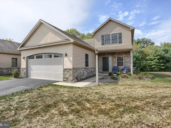 121 Anna Ln, Elizabethtown, PA 17022