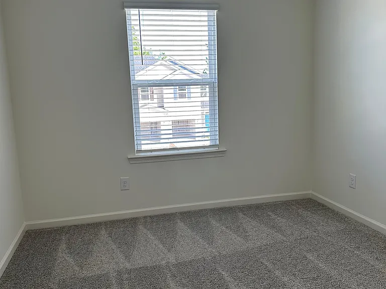 195 Parker Ln — Photo 21