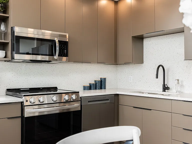 Liberty Tower Residences — Photo 53
