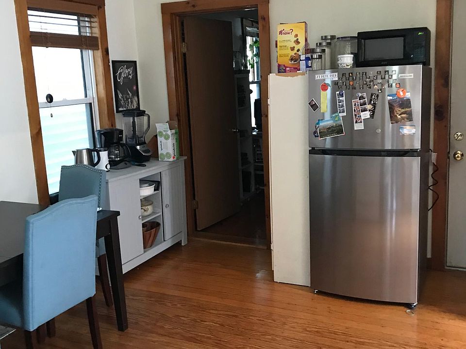 Large eat-in kitchen