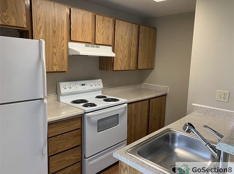 1st image of 11027 NE 125th Ln #W102