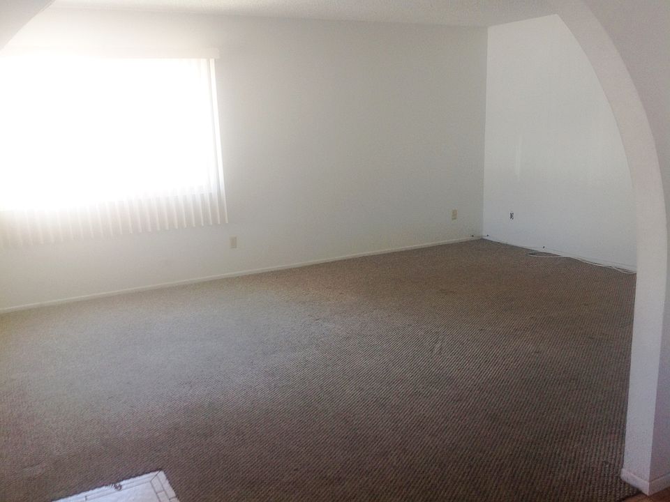 Living Room_06012014