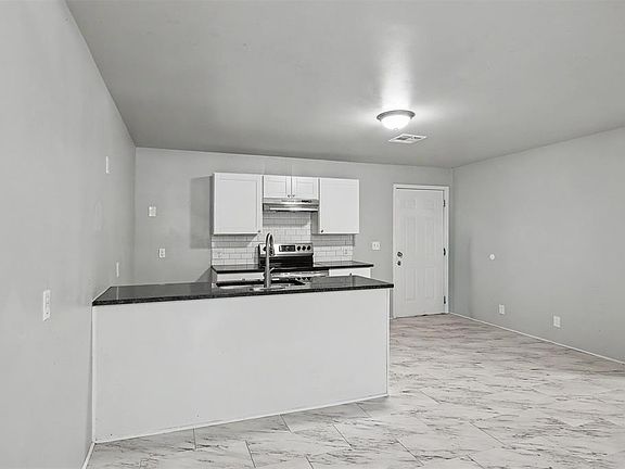5th image of 2449 W Main St