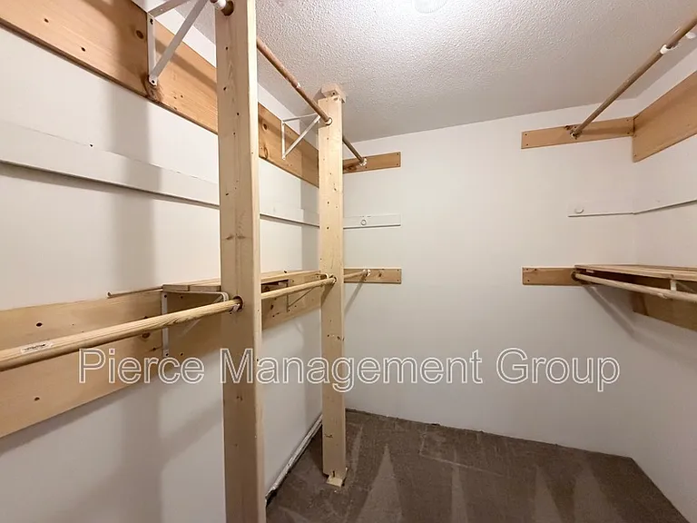 123 English Village Rd — Photo 12