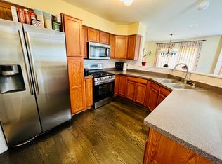 2371 Stoughton Cir, Aurora, IL 60502