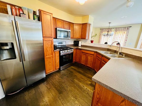 2371 Stoughton Cir