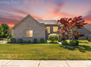 17576 Canvasback Dr, Macomb, MI 48044