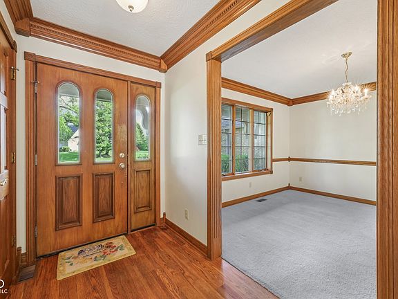 3rd image of 101 Applecross Dr