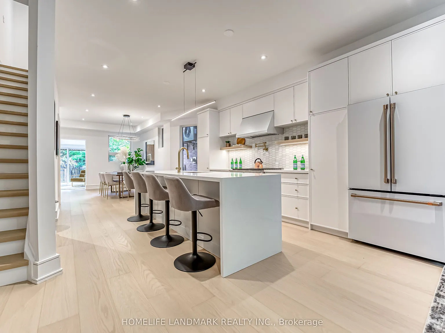 3 bed, $9,000 — Photo 4